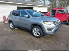 3C4NJDBB5JT185613 2018 JEEP COMPASS