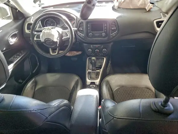 3C4NJDBB5JT202118 2018 JEEP COMPASS - Image 8