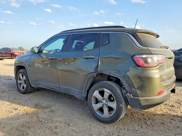 3C4NJDBB5JT251805 2018 JEEP COMPASS - Image 2