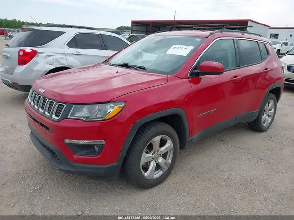 3C4NJDBB5JT252274 2018 JEEP COMPASS - Image 2