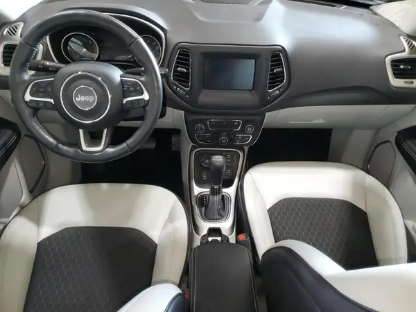 3C4NJDBB5JT256650 2018 JEEP COMPASS - Image 8