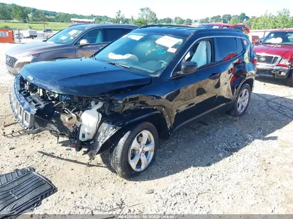 3C4NJDBB5JT259385 2018 JEEP COMPASS - Image 2