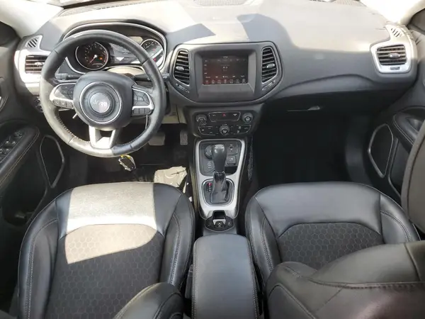3C4NJDBB5JT262741 2018 JEEP COMPASS - Image 8