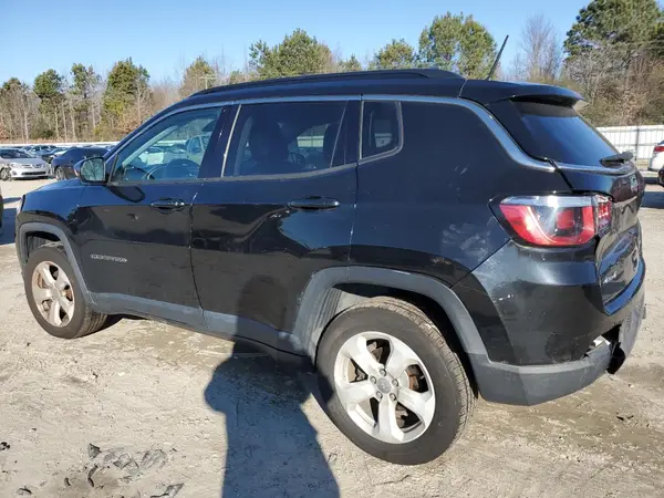 3C4NJDBB5JT282441 2018 JEEP COMPASS - Image 2