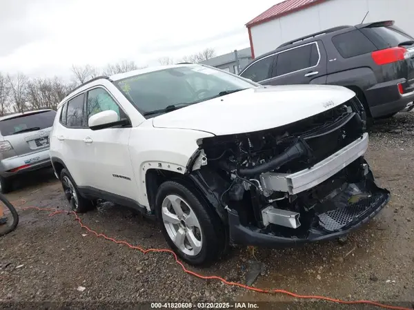3C4NJDBB5JT284433 2018 JEEP COMPASS - Image 1
