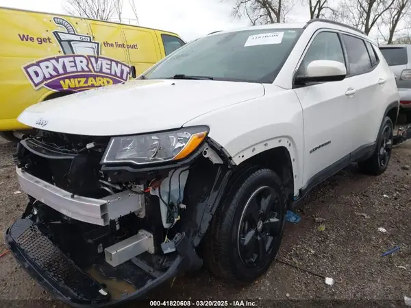 3C4NJDBB5JT284433 2018 JEEP COMPASS - Image 2