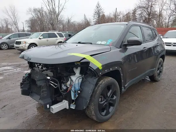 3C4NJDBB5JT298963 2018 JEEP COMPASS - Image 2