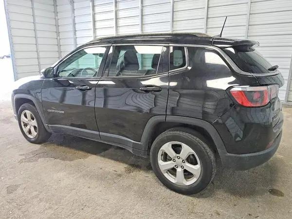 3C4NJDBB5JT315311 2018 JEEP COMPASS - Image 2