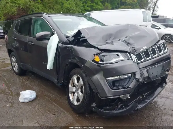 3C4NJDBB5JT337129 2018 JEEP COMPASS - Image 1