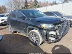 3C4NJDBB5JT357185 2018 JEEP COMPASS