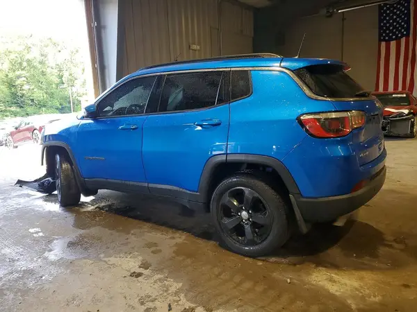3C4NJDBB5JT359843 2018 JEEP COMPASS - Image 2