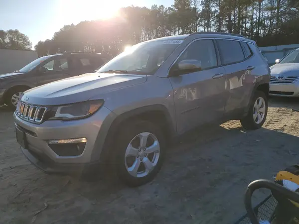 3C4NJDBB5JT359891 2018 JEEP COMPASS - Image 1