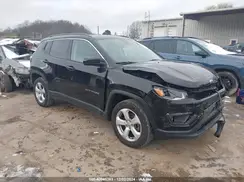 3C4NJDBB5JT372222 2018 JEEP COMPASS