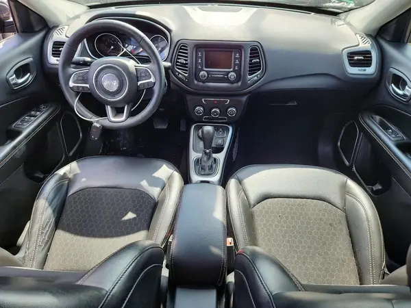 3C4NJDBB5JT373354 2018 JEEP COMPASS - Image 8