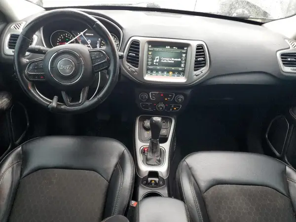 3C4NJDBB5JT392759 2018 JEEP COMPASS - Image 8