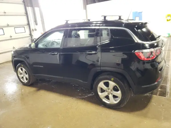 3C4NJDBB5JT392910 2018 JEEP COMPASS - Image 2