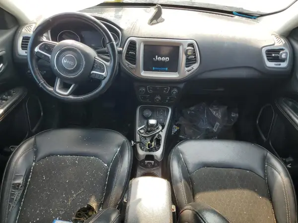 3C4NJDBB5JT393877 2018 JEEP COMPASS - Image 8