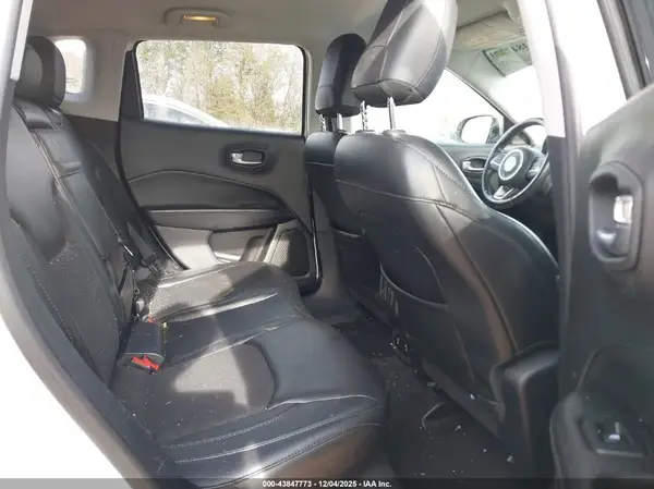 3C4NJDBB5JT395306 2018 JEEP COMPASS - Image 8