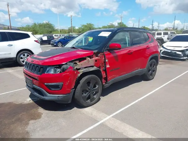 3C4NJDBB5JT395774 2018 JEEP COMPASS - Image 2