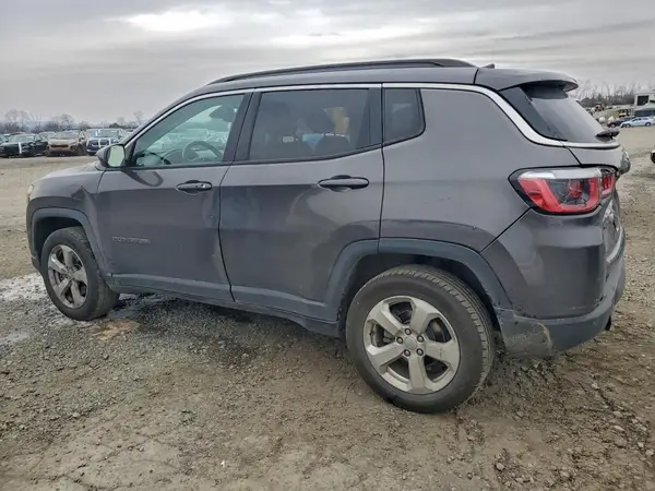 3C4NJDBB5JT398299 2018 JEEP COMPASS - Image 2