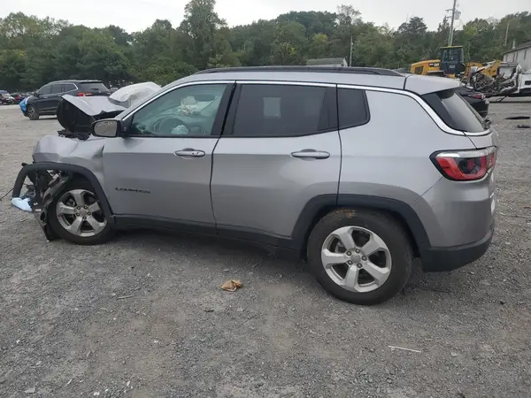 3C4NJDBB5JT398688 2018 JEEP COMPASS - Image 2