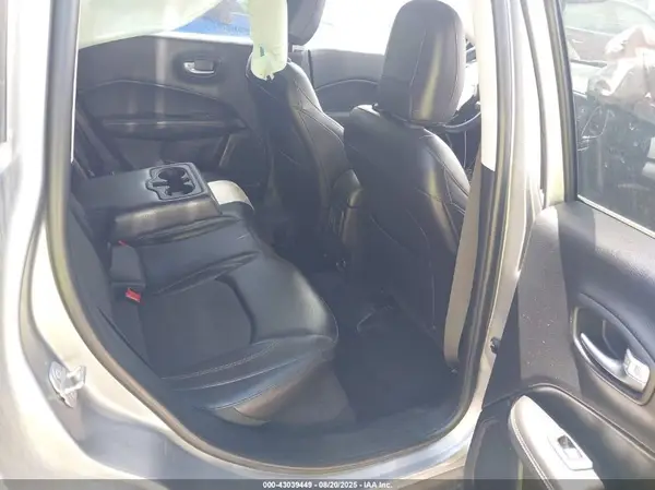 3C4NJDBB5JT398920 2018 JEEP COMPASS - Image 8