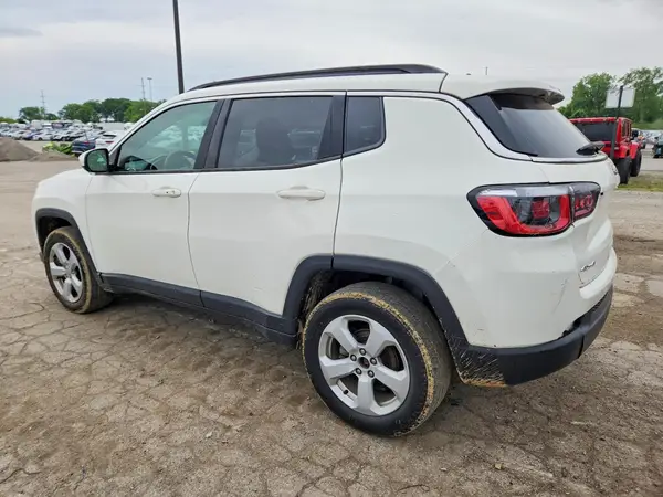 3C4NJDBB5JT423721 2018 JEEP COMPASS - Image 2