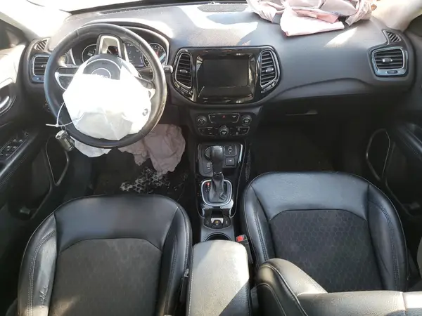 3C4NJDBB5JT432614 2018 JEEP COMPASS - Image 8
