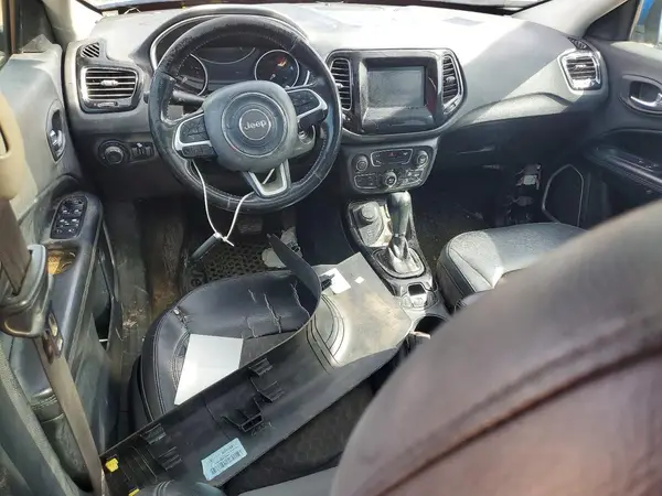3C4NJDBB5JT432886 2018 JEEP COMPASS - Image 8