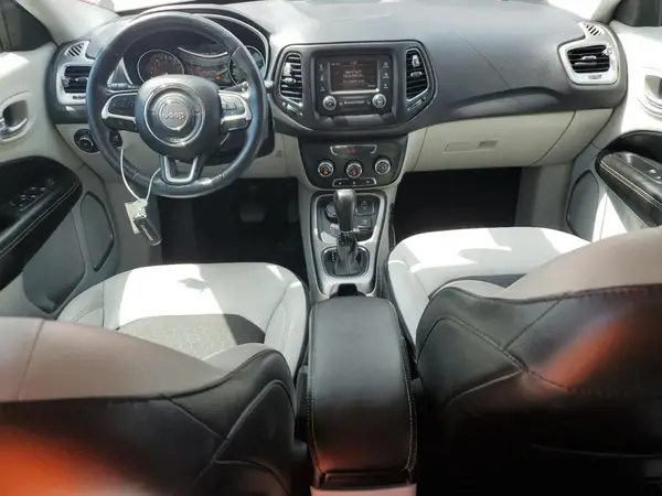 3C4NJDBB5JT435660 2018 JEEP COMPASS - Image 8