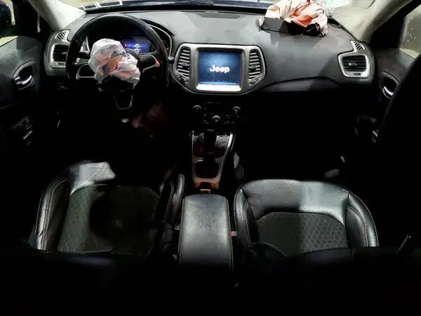 3C4NJDBB5JT454614 2018 JEEP COMPASS - Image 8