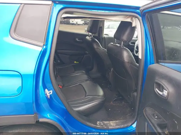 3C4NJDBB5JT455715 2018 JEEP COMPASS - Image 8