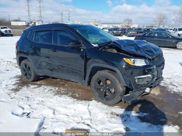 3C4NJDBB5JT456007 2018 JEEP COMPASS - Image 1