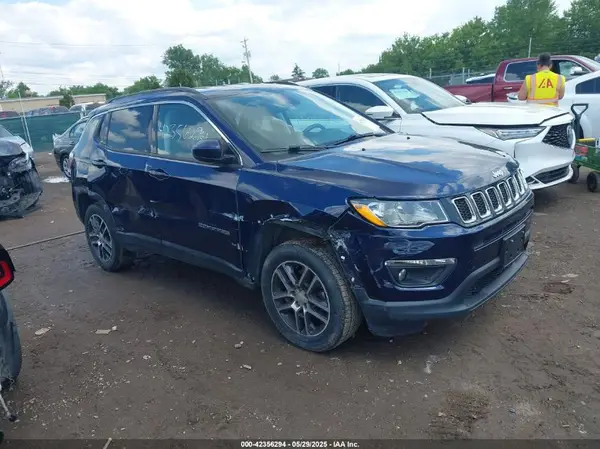 3C4NJDBB5JT456685 2018 JEEP COMPASS - Image 1
