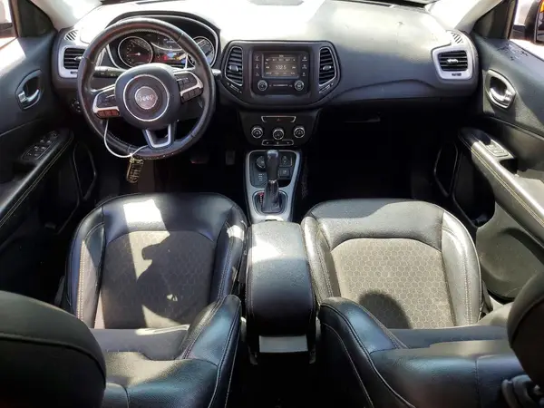 3C4NJDBB5JT464480 2018 JEEP COMPASS - Image 8