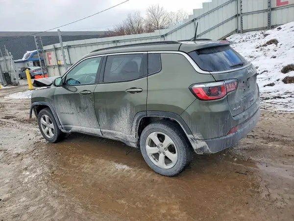 3C4NJDBB5JT467685 2018 JEEP COMPASS - Image 2