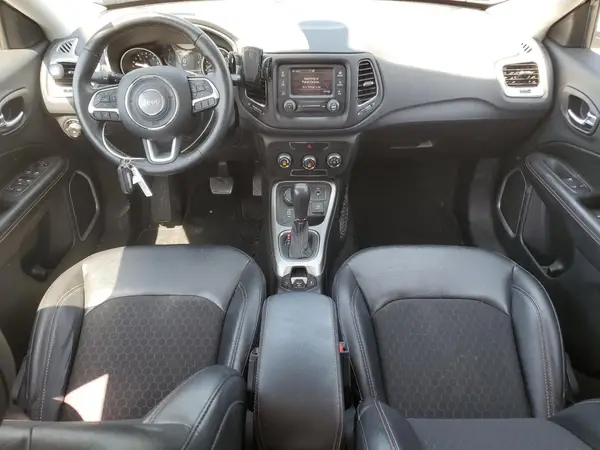 3C4NJDBB5JT482168 2018 JEEP COMPASS - Image 8