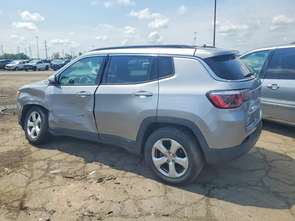 3C4NJDBB5JT483708 2018 JEEP COMPASS - Image 2