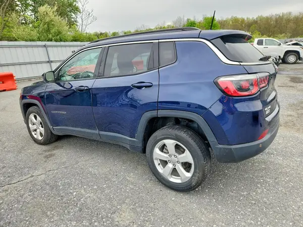 3C4NJDBB5JT484034 2018 JEEP COMPASS - Image 2