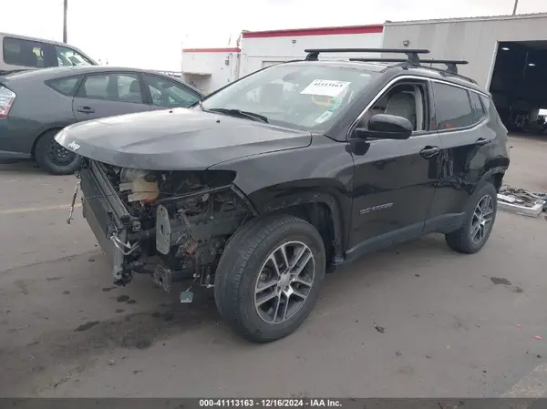 3C4NJDBB5JT484163 2018 JEEP COMPASS - Image 2