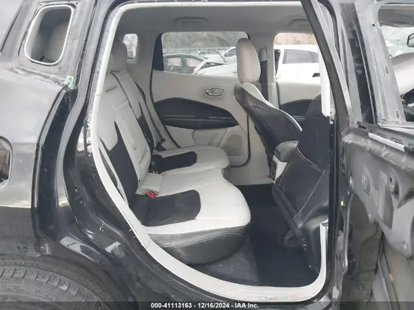 3C4NJDBB5JT484163 2018 JEEP COMPASS - Image 8
