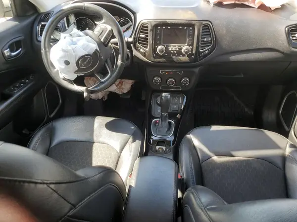 3C4NJDBB5JT492473 2018 JEEP COMPASS - Image 8