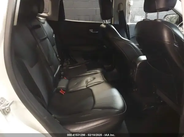 3C4NJDBB5JT493087 2018 JEEP COMPASS - Image 8