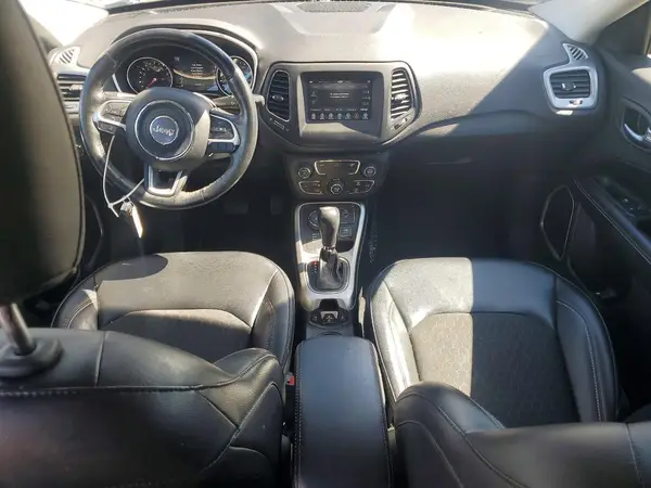 3C4NJDBB5KT593577 2019 JEEP COMPASS - Image 8