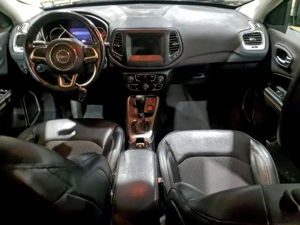 3C4NJDBB5KT593613 2019 JEEP COMPASS - Image 8