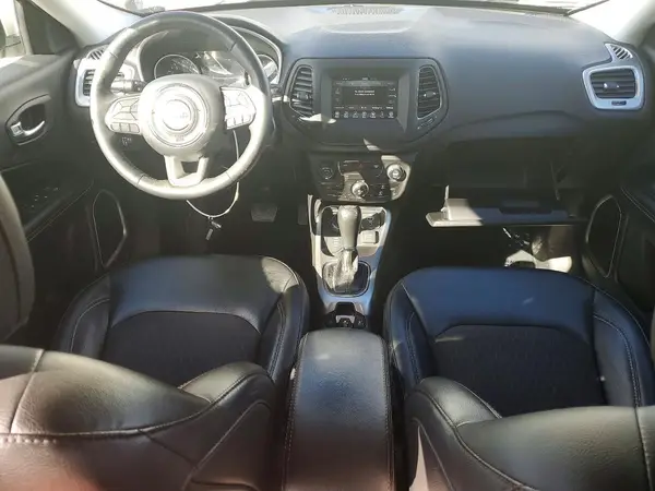 3C4NJDBB5KT593854 2019 JEEP COMPASS - Image 8