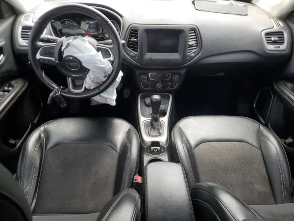 3C4NJDBB5KT596835 2019 JEEP COMPASS - Image 8