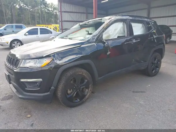 3C4NJDBB5KT601399 2019 JEEP COMPASS - Image 2