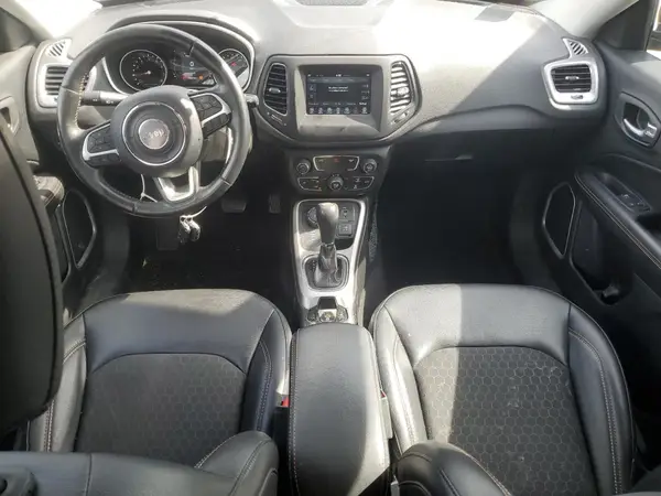 3C4NJDBB5KT628957 2019 JEEP COMPASS - Image 8