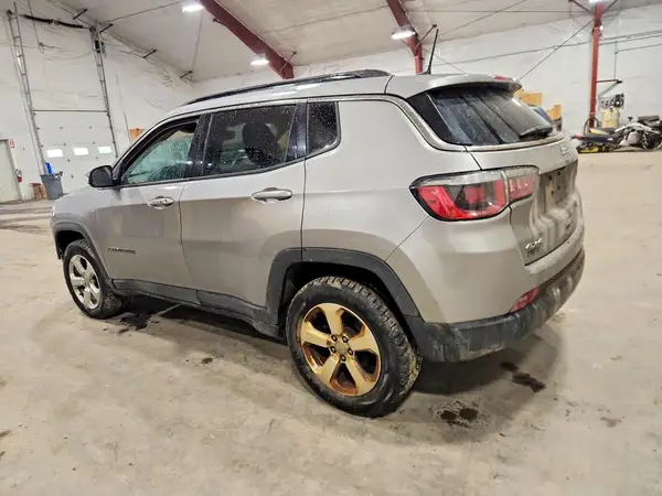 3C4NJDBB5KT629588 2019 JEEP COMPASS - Image 2